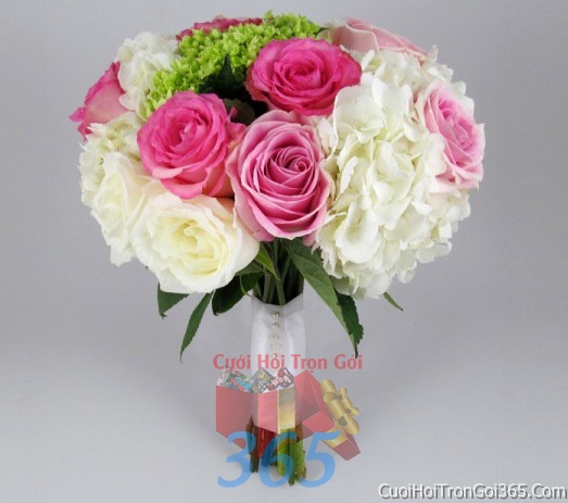 dịch vụ cưới hỏi trọn gói - Hoa cầm tay cô dâu tông màu trắng hồng sen kết đẹp, dễ thương cho ngày lễ ăn hỏi, tiệc đám cưới HC23