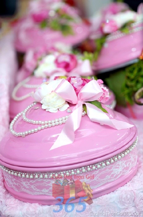 dịch vụ cưới hỏi trọn gói - Mâm quả cao cấp kết pha lê, trân châu màu hồng dễ thương cho đám cưới long trọng, đặc MQCC08