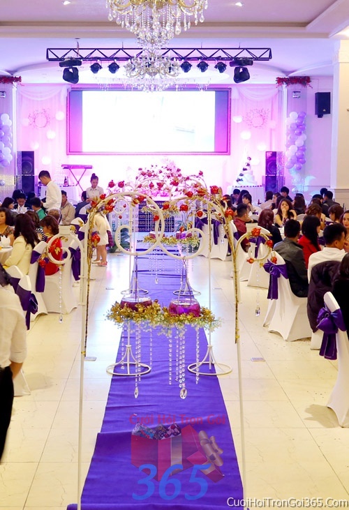 Trang trí không gian tiệc cưới trong nhà hàng TTNH27 : Mẫu cưới hỏi trọn gói 365 của công ty dịch vụ trang trí nhà tiệc cưới hỏi đẹp rẻ uy tín ở tại quận Tân Phú Sài Gòn TPHCM Gò Vấp