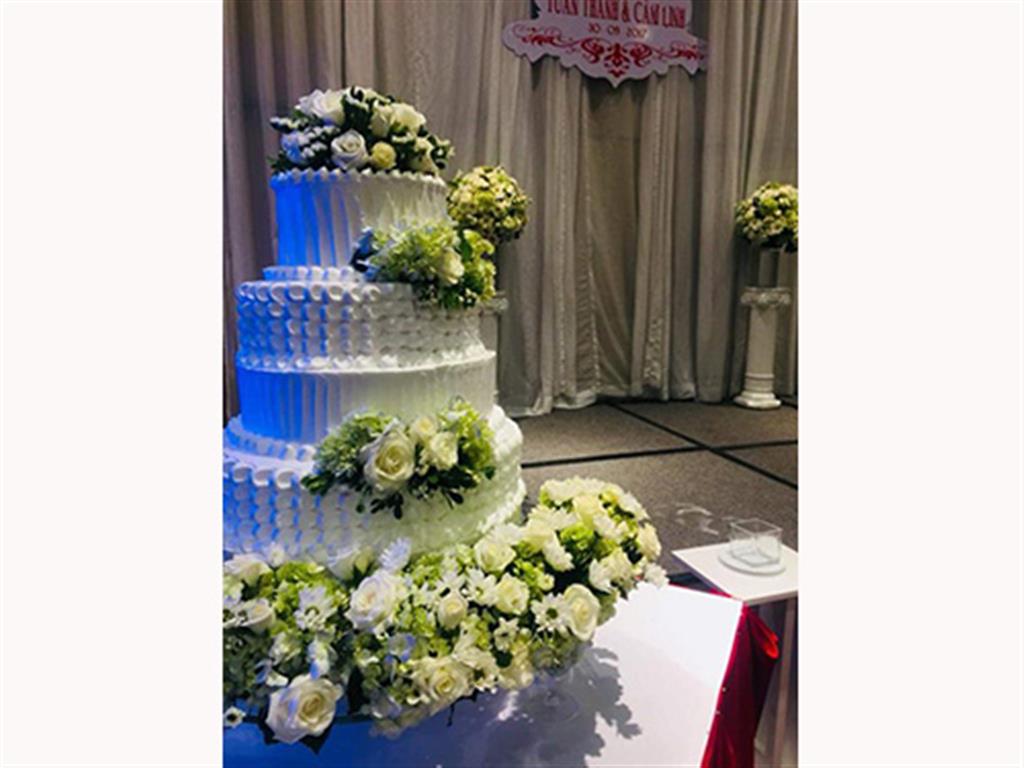 Hoa tươi trang trí không gian  HTNH36 : Mẫu cưới hỏi trọn gói 365 của công ty dịch vụ trang trí nhà tiệc cưới hỏi đẹp rẻ uy tín ở tại quận Tân Phú Sài Gòn TPHCM Gò Vấp