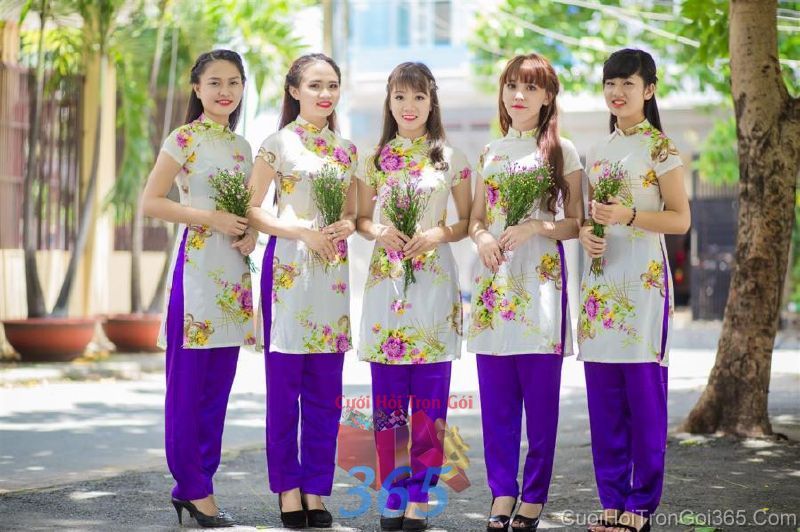 dịch vụ cưới hỏi trọn gói - Cho thuê đội ngũ bưng mâm quả nữ trong trang phục áo dài mới đẹp hiện đại  BQNU59