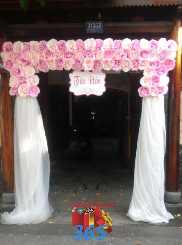 Cổng cưới hoa giấy tông trắng hồng nhẹ nhàng CHG30 : Mẫu cưới hỏi trọn gói 365 của công ty dịch vụ trang trí nhà tiệc cưới hỏi đẹp rẻ uy tín ở tại quận Tân Phú Sài Gòn TPHCM Gò Vấp