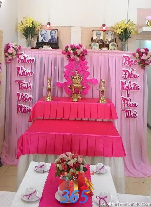 Trang trí bàn thờ tổ tiên tông hồng ngọt ngào và màu sắc hài hòa cho lễ cưới BT20 : Mẫu cưới hỏi trọn gói 365 của công ty dịch vụ trang trí nhà tiệc cưới hỏi đẹp rẻ uy tín ở tại quận Tân Phú Sài Gòn TPHCM Gò Vấp