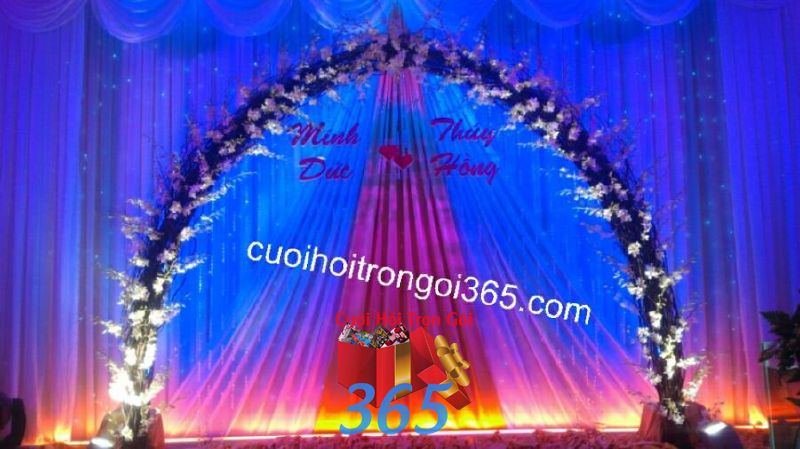 Trang trí sân khấu cho tiệc cưới nhà hàng SKNH31 : Mẫu cưới hỏi trọn gói 365 của công ty dịch vụ trang trí nhà tiệc cưới hỏi đẹp rẻ uy tín ở tại quận Tân Phú Sài Gòn TPHCM Gò Vấp