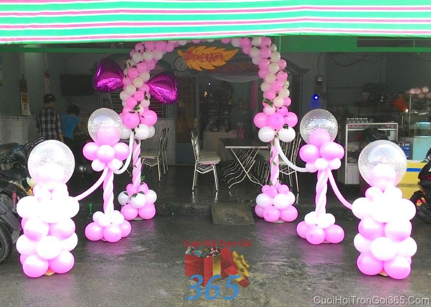 Cổng cưới bong bóng màu hồng phấn kết theo yêu cầu hình bầu  CBB15 : Mẫu cưới hỏi trọn gói 365 của công ty dịch vụ trang trí nhà tiệc cưới hỏi đẹp rẻ uy tín ở tại quận Tân Phú Sài Gòn TPHCM Gò Vấp