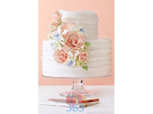 Trang trí bánh kem tông trắng hồng pastel với hoa hồng tin xảo, trang nhã cho sân khấu tiệc nhà hàng ngày đám cướiTRBC26 : Mẫu cưới hỏi trọn gói 365 của công ty dịch vụ trang trí nhà tiệc cưới hỏi đẹp rẻ uy tín ở tại quận Tân Phú Sài Gòn TPHCM Gò Vấp